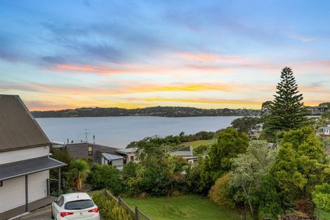 Photo of property in 23 Melandra Road, Stanmore Bay, Whangaparaoa, 0932