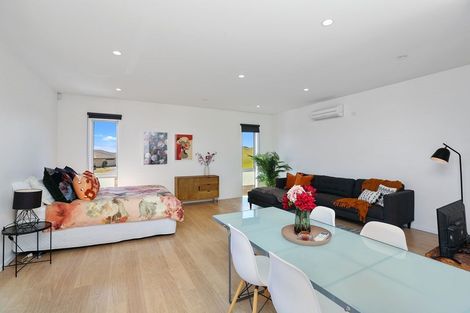 Photo of property in 17 Links Drive, Waiwhakaiho, New Plymouth, 4312