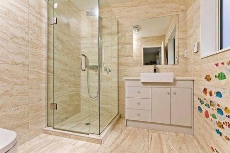 Photo of property in 26 Ballyboe Place, Pinehill, Auckland, 0632