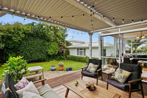 Photo of property in 348 Saint Aubyn Street, Moturoa, New Plymouth, 4310