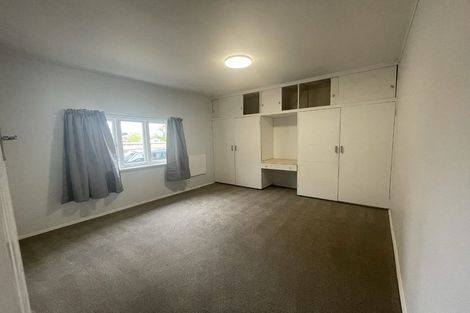 Photo of property in 88 Queenwood Road, Levin, 5510