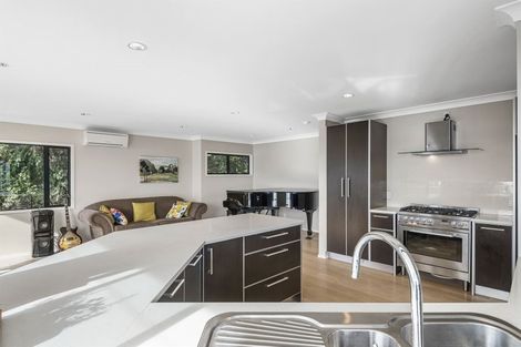 Photo of property in 48a Duncansby Road, Stanmore Bay, Whangaparaoa, 0932