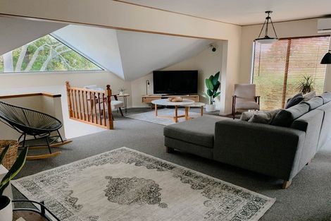 Photo of property in 2/95 Oaktree Avenue, Browns Bay, Auckland, 0630