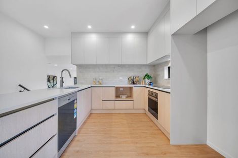 Photo of property in 60a Powrie Street, Glenfield, Auckland, 0629