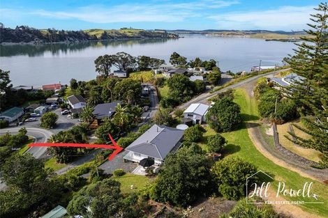 Photo of property in 2 Cliff Street, Pahi, Paparoa, 0571