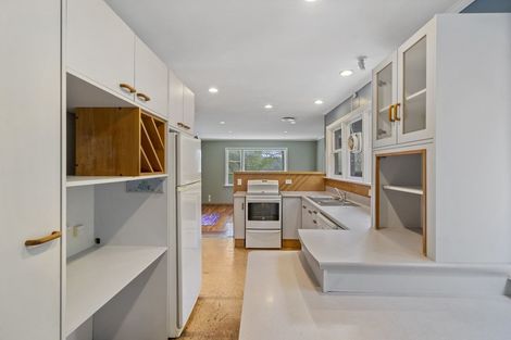 Photo of property in 115 Kamahi Street, Stokes Valley, Lower Hutt, 5019