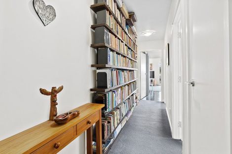 Photo of property in 44 Majoribanks Street, Mount Victoria, Wellington, 6011