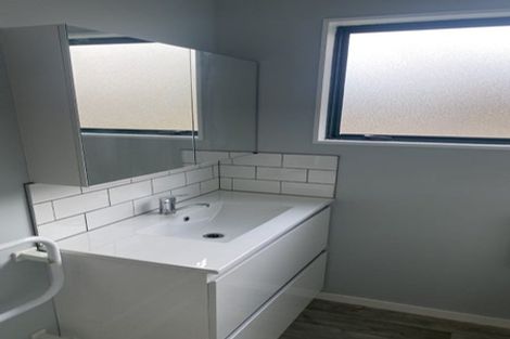 Photo of property in 15 South Avenue, Kaukapakapa, 0871