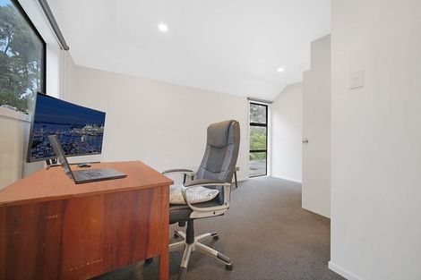 Photo of property in 74 Rhinevale Close, Henderson, Auckland, 0612