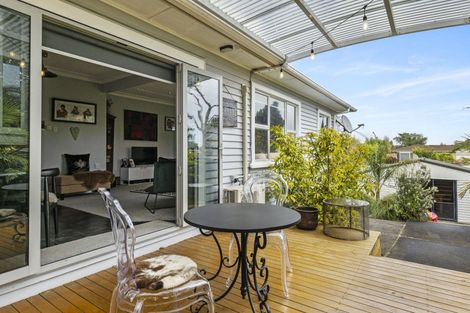 Photo of property in 6 Aratapu Street, Waitara, 4320