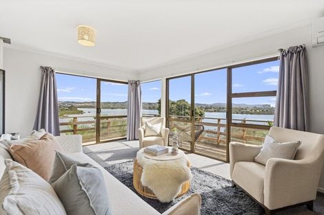 Photo of property in 53a Moffat Road, Red Beach, 0932