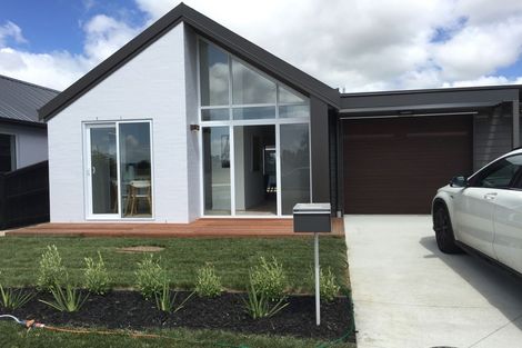 Photo of property in 39 Battalion Drive, Papakura, 2110