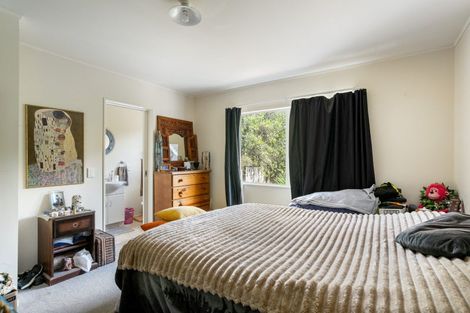 Photo of property in 121 Te Tutu Street, Whangamata, 3691
