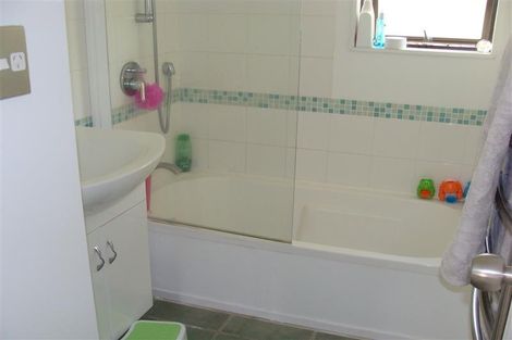 Photo of property in 2 Peppertree Way, Brookfield, Tauranga, 3110