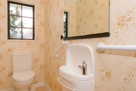 Photo of property in 14 Peter Hall Drive, Kelvin Grove, Palmerston North, 4414