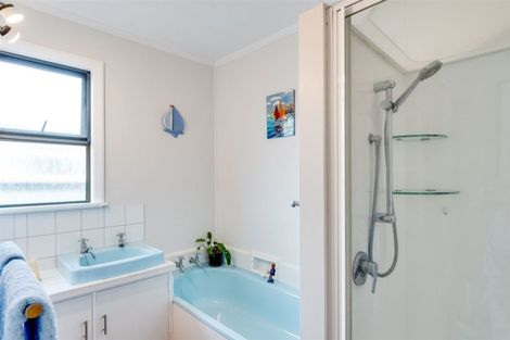 Photo of property in 190 Whirinaki Road, Eskdale, Napier, 4182