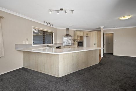 Photo of property in 1 Daniel Place, Kelvin Grove, Palmerston North, 4414