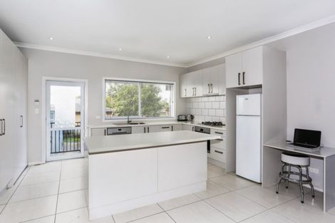 Photo of property in 71 Helvetia Road, Pukekohe, 2120