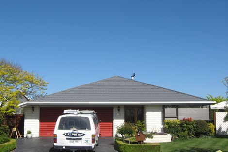 Photo of property in 33 Lowry Avenue, Redwood, Christchurch, 8051
