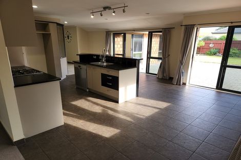 Photo of property in 170 Milne Drive, Paraparaumu, 5032