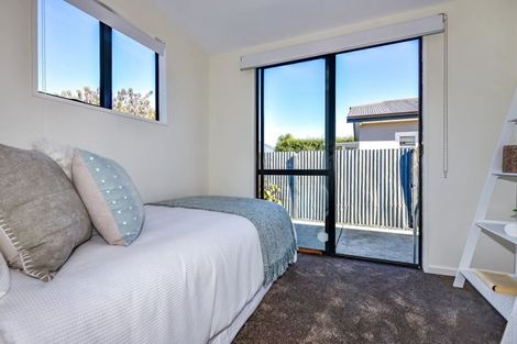 Photo of property in 266 Wainoni Road, Avondale, Christchurch, 8061