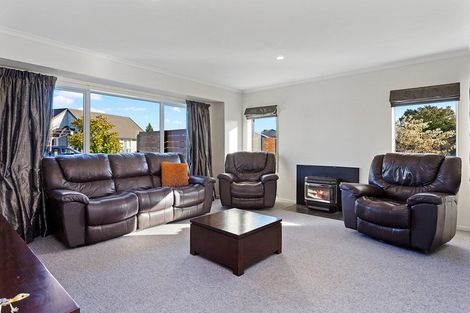 Photo of property in 12 Yellowlees Drive, Kaiapoi, 7630
