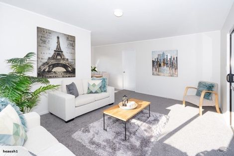 Photo of property in 2/83 Redcrest Avenue, Red Hill, Papakura, 2110