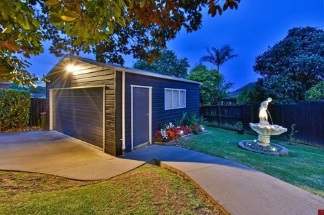 Photo of property in 17 Glenmore Road, Sunnyhills, Auckland, 2010