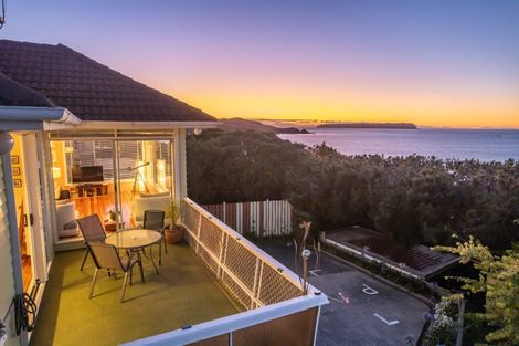 Photo of property in 28 Taupo Crescent, Plimmerton, Porirua, 5026