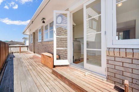 Photo of property in 799 Te Atatu Road, Te Atatu Peninsula, Auckland, 0610