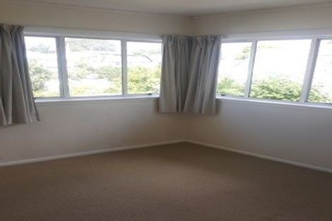 Photo of property in 938 East Coast Road, Northcross, Auckland, 0630