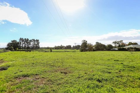 Photo of property in 24 Waipapa Road, Waitara, 4383