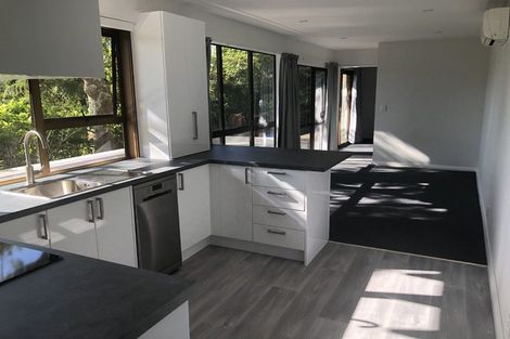 Photo of property in 9 Kate Way, Karori, Wellington, 6012