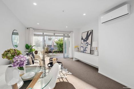 Photo of property in 6 Moores Road, Silverdale, 0932