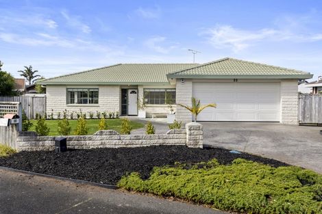 Photo of property in 22 Lakeside Drive, Orewa, 0931