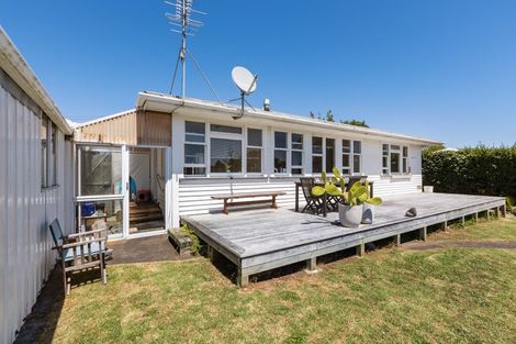 Photo of property in 13 Moana Crescent, Blagdon, New Plymouth, 4310