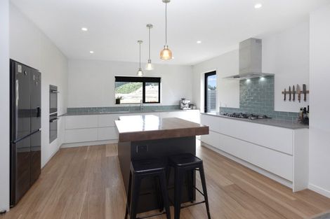 Photo of property in 27 Long Acre Drive, Cracroft, Christchurch, 8022