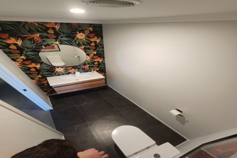 Photo of property in 49 Johnstone Drive, Fitzherbert, Palmerston North, 4410