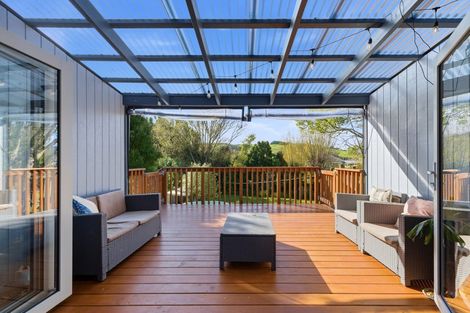 Photo of property in 125 Awaroa Road, Helensville, 0800