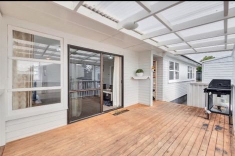 Photo of property in 20 Riserra Drive, Ranui, Auckland, 0612