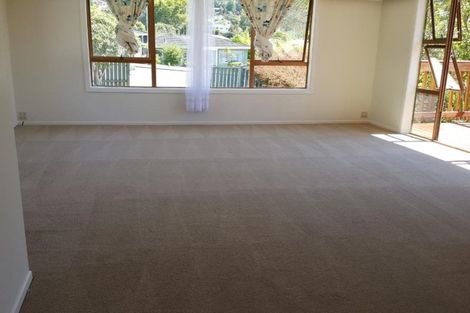 Photo of property in 15 Ellice Road, Totara Vale, Auckland, 0629