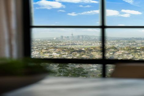 Photo of property in 35 Tawini Road, Titirangi, Auckland, 0604