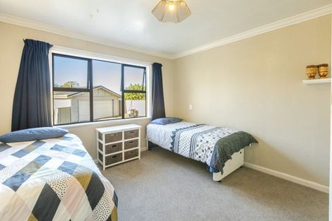 Photo of property in 245 State Highway 2, Clive, 4102