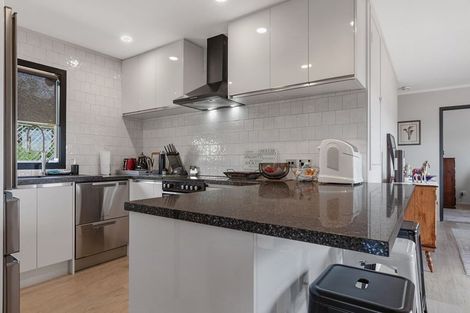 Photo of property in 1 Pohutukawa Drive, Cable Bay, 0420