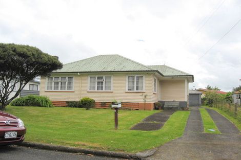 Photo of property in 12 Freyberg Crescent, Pukekohe, 2120