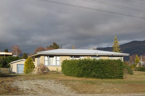 Photo of property in 155 Beacon Point Road, Wanaka, 9305
