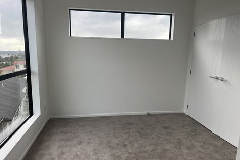 Photo of property in 2 Northgrove Avenue, Hillcrest, Auckland, 0627