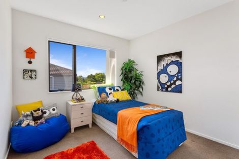 Photo of property in 3155a Great North Road, New Lynn, Auckland, 0600