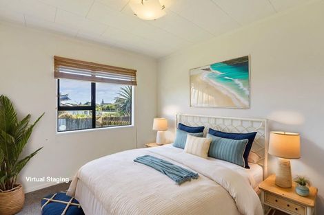 Photo of property in 17 Kitchener Street, Te Horo Beach, Otaki, 5581