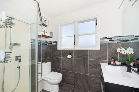 Photo of property in 42 Clyde Crescent, Roslyn, Palmerston North, 4414